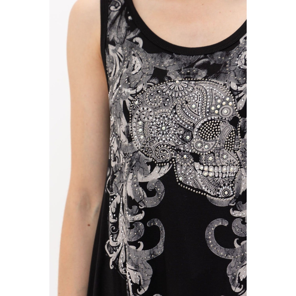 SLEEVELESS TOP WITH SKULL PRINT AND STONE