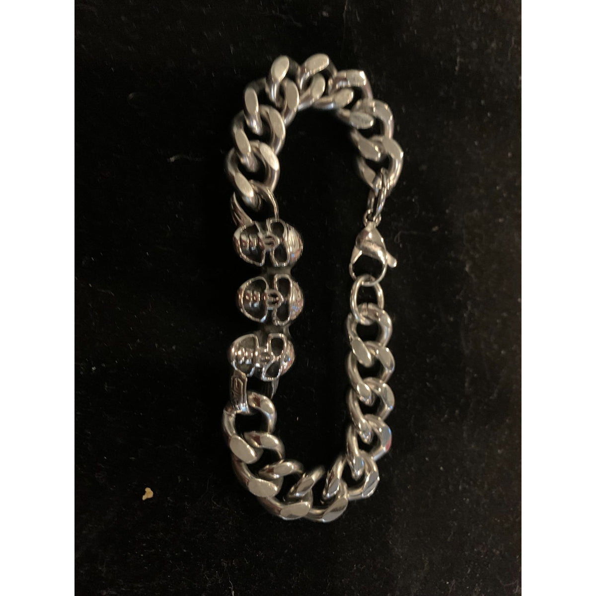 New Stainless Steel Men's Bracelet. Chain with skull Detail