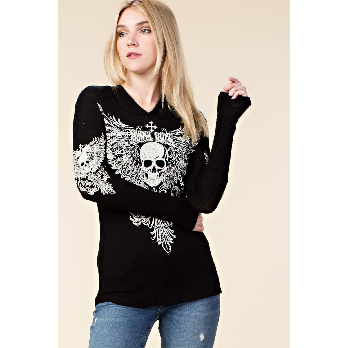 HODDIE LONG SLEEVE TOP WITH SKULL AND WINGS